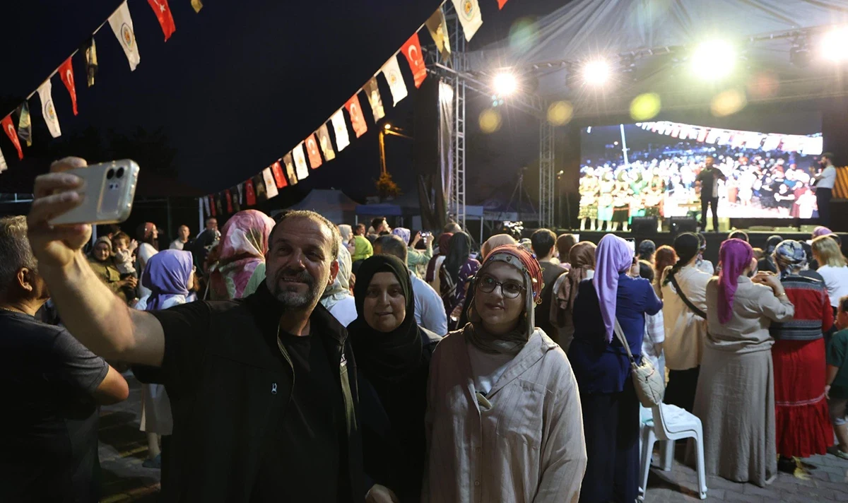 Atakum’da gelenek bozulmadı: Fındık Festivali üçüncü kez kapılarını açtı
